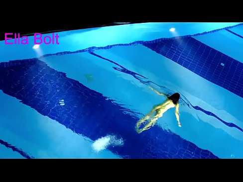❤️ എനിക്ക് കാണുന്നത് നിർത്താൻ കഴിയില്ല, ELLA BOLT റിസോർട്ട് പൂളിൽ നഗ്നയായി നീന്തുന്ന യുവ സുന്ദരിയെ പിടികൂടി ❤️❌ അനൽ അശ്ലീലം ഞങ്ങളിൽ